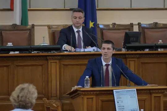 Изпълняващият длъжността председател на Народното събрание Мирослав Иванов отказа да