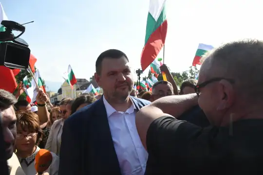 Първа крачка в голямата война срещу олигархията в България Това