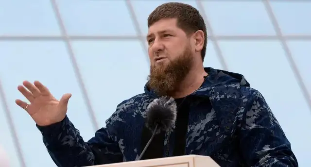 Лидерът на Чечня Рамзан Кадиров посъветва Володимир Зеленски да избяга