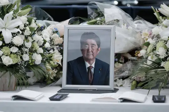 Японците се сбогуваха днес с бившия премиер Шиндзо Абе който