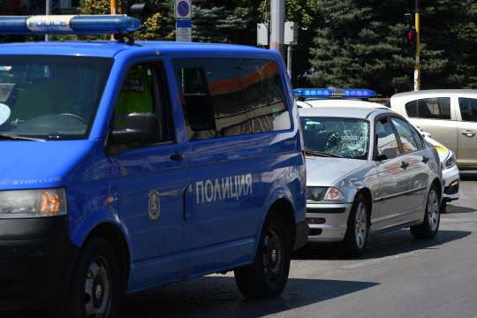 Полицай е блъснал прокурор в центъра на София съобщава БТА