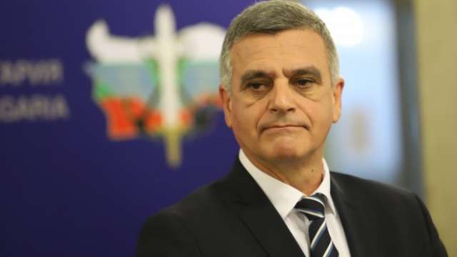 Лидерът на Български възход Стефан Янев съобщи че лица представящи
