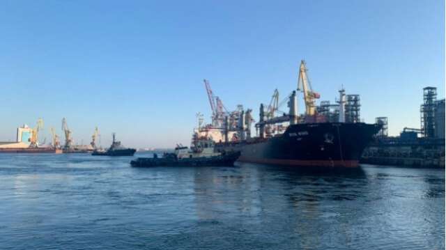 СНИМКА Reuters Втори конвой кораби със земеделска продукция отплава днес от