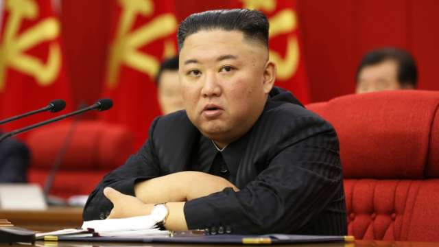 Севернокорейският лидер Ким Чен ун обяви победа над коронавируса в