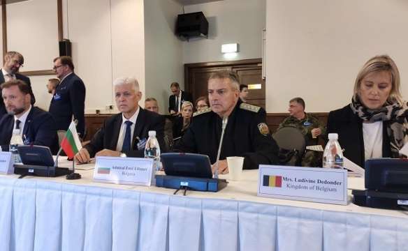 България оказва хуманитарна и военнотехническа помощ на Украйна това заяви