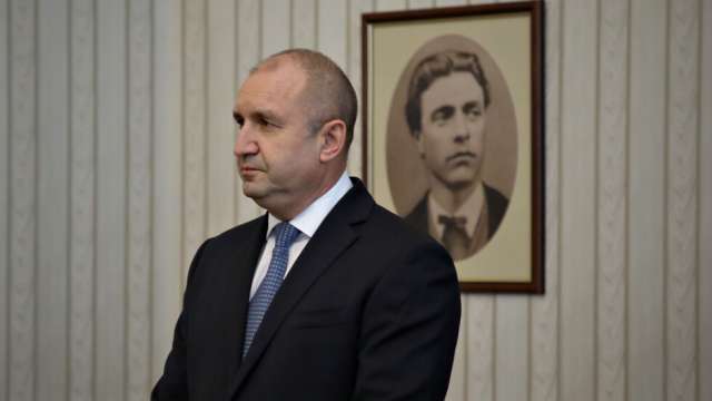 Президентът Румен Радев написа послание в съболезнователната книга в памет