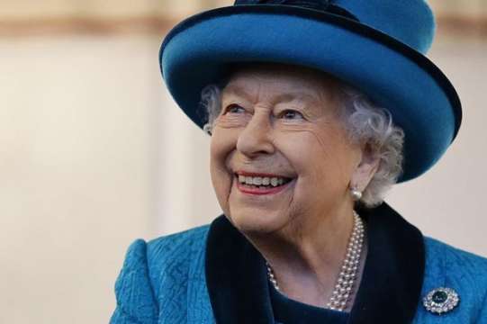 Шотландия изпраща в последния ѝ път кралица Елизабет II Със специален