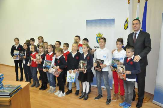 Община Бургас ще наеме частна къща до училище Христо Ботев