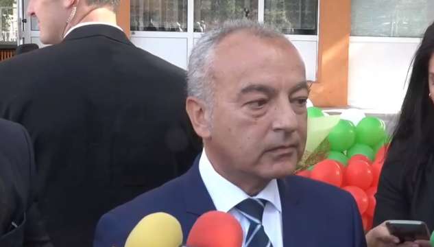 Служебният премиер Гълъб Донев отказа да отговаря на политически въпроси