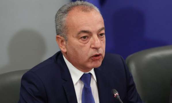 Служебният премиер Гълъб Донев отказа да отговаря на политически въпроси