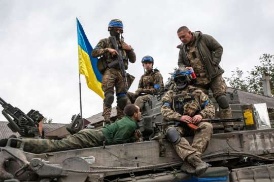 Те изоставят дори мунициите и оръжията си казва украинската репортерка