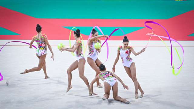 Българският ансамбъл спечели златен медал във финала с три ленти