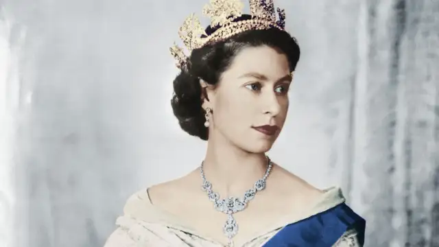 Кралското семейство публикува нова невиждана досега снимка на покойната кралица