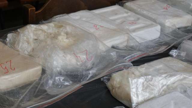 Гръцките митничари заловиха тази седмица голяма пратка кокаин на стойност