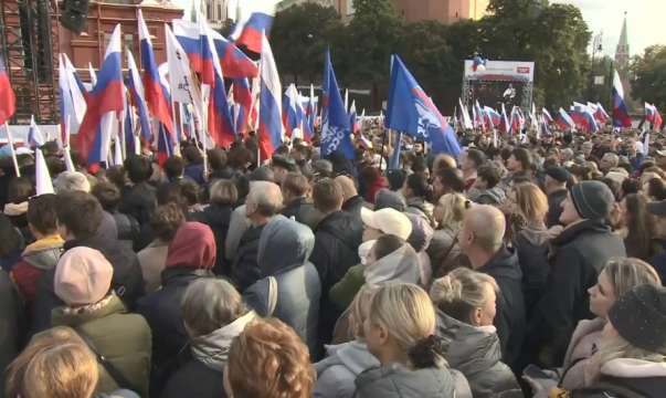 Жителите на Москва се събират на Манежния площад в петък