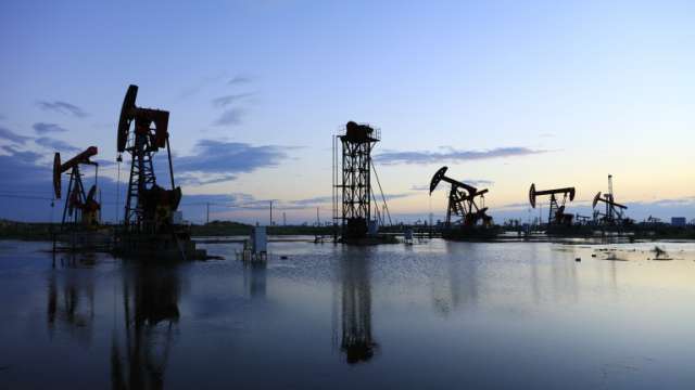 Стратегическият петролен резерв на САЩ падна със 7 милиона барела