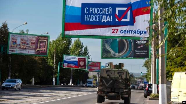 Приключиха референдумите в самопровъзгласилите се народни републики Донецк и Луганск