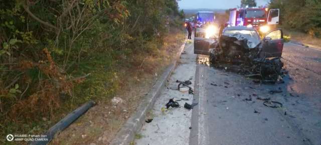 Снимка Радио БургасКатастрофа между два леки автомобила затвори пътя за