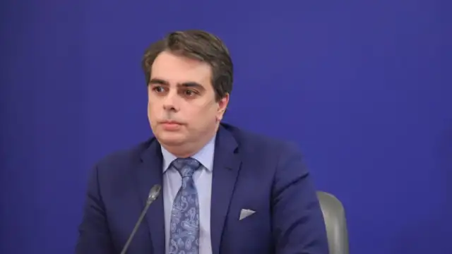 Продължаваме промяната оттегля Никола Минчев като кандидат за председател