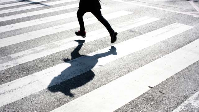 Служител на Жандармерията блъсна 9 годишно дете на пешеходна пътека в