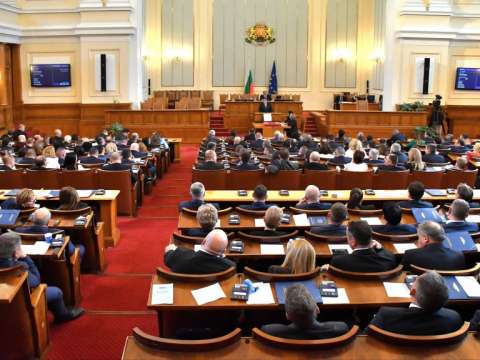 Депутатите взеха решение за избиране на Комисия по конституционни въпроси След това