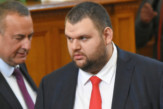 Жалбата на депутата от ДПС Делян Пеевски срещу санкциите по