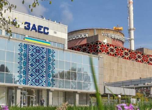 Украински официални лица твърдят че атомната централа в Запорожие е