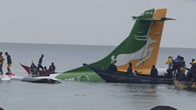 Самолет на авиокомпанията Precision Air се разби в езерото Виктория