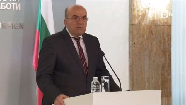 Заместник министър Костадин Коджабашев е поканил за среща посланика на Република