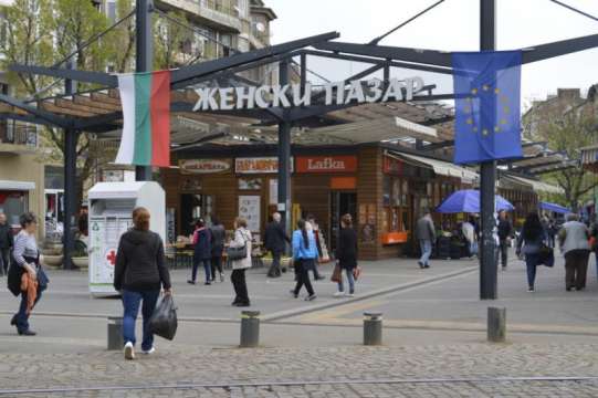 Мъж е прострелян на Женския пазар в София Сигналът за стрелбата