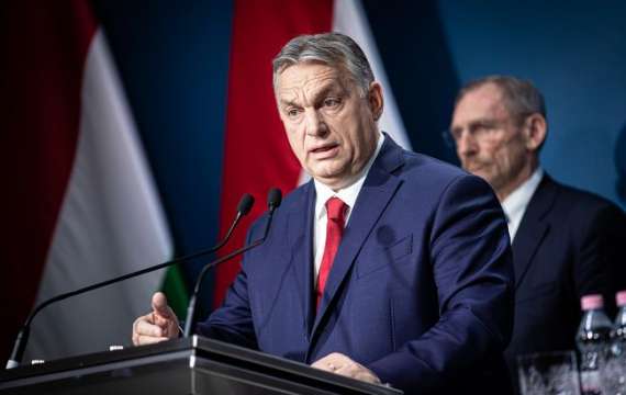 Унгарският премиер Виктор Орбан играе собствена игра с Европейския съюз