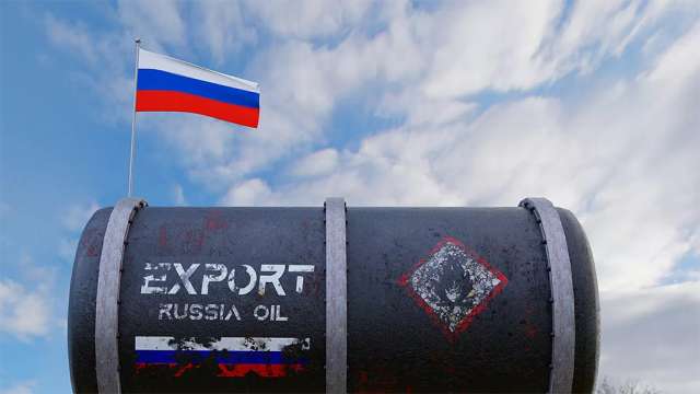 Русия работи по възможността да спре доставките на петрол след поставянето на