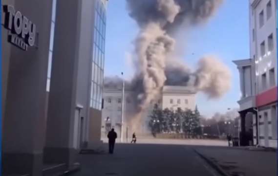 Руските сили многократно обстрелваха с ракети сградата на областната администрация