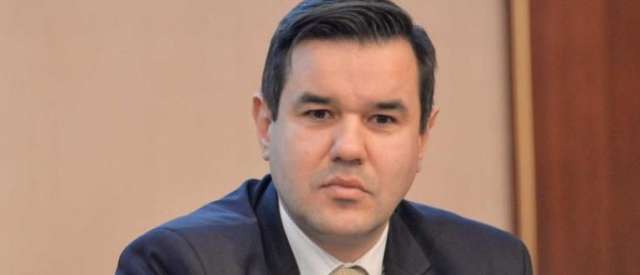 Министърът на икономиката Никола Стоянов отговори на обвиненията на Корнелия