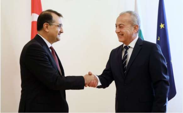 СНИМКА Пресцентър Министерски съвет Подписването на днешното споразумение между Булгаргаз и