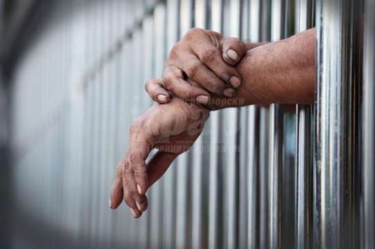 Варненският окръжен съд остави в ареста 45 годишен мъж обвинен за