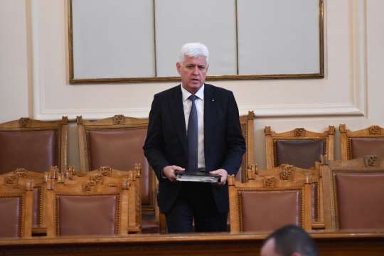 Министърът на отбраната Димитър Стоянов определи като инсинуация публикациите че