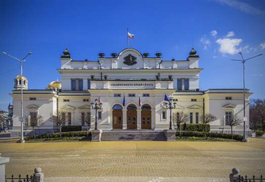 България отива на следващи избори със същото оскъдно политическо меню