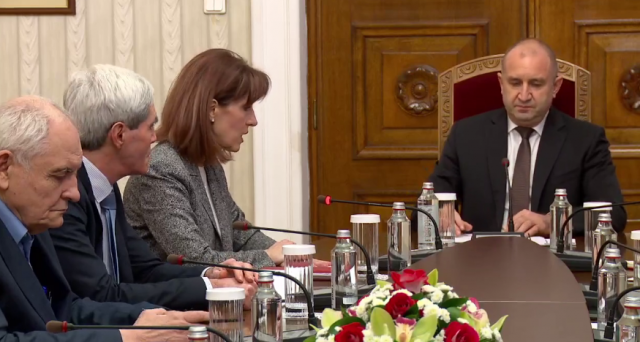 Президентът Румен Радев и ръководството на ЦИК обсъждат датата на