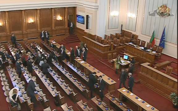 Започва пленарната седмица на Народното събрание Депутатите имат все по малко време