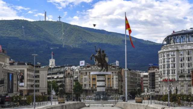 Министерството на външните работи на Република Северна Македония внимателно следи