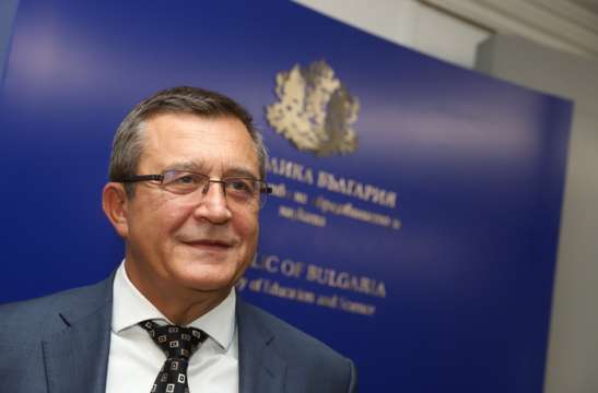 Не се очаква грипна ваканция в София това обяви Министърът