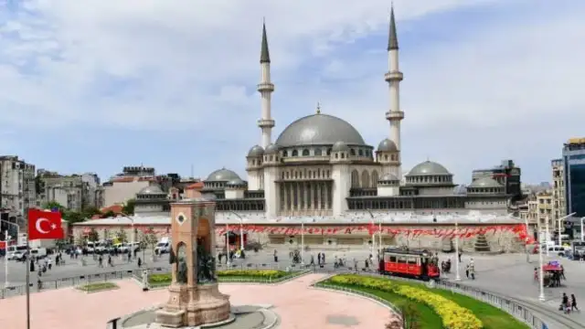Турция предупреди своите граждани в събота срещу възможни ислямофобски ксенофобски