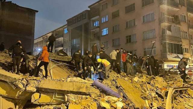Поредица силни земетресения удариха Централна Турция през нощта По данни на