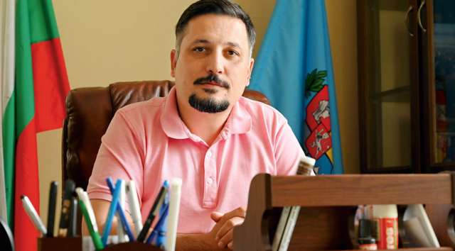 Започва поредната битка за общинска земя съобщава д р Делян Георгиев