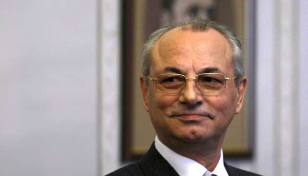 Почетният председател на ДПС Ахмед Доган ще дари 1 млн