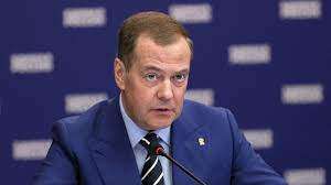 Заместник председателят на Съвета за сигурност на Русия Дмитрий Медведев разкритикува