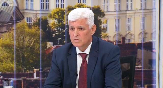 Министър Димитър Стоянов и заместник министър Теодора Генчовска ще участват в