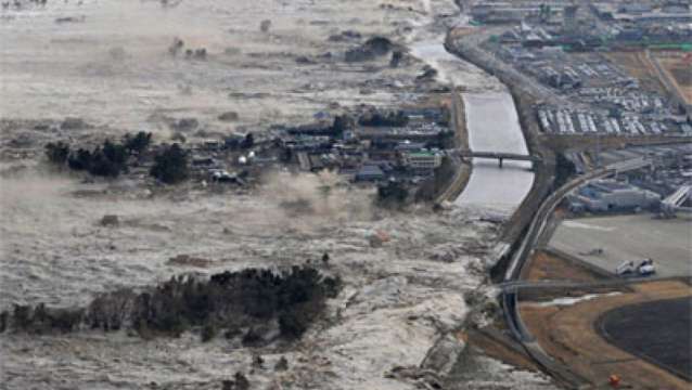 Япония отбелязва днес 12 ата годишнина от разрушителното земетресение и вълни