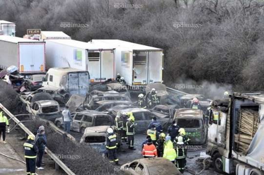 36 са ранените при верижната катастрофа с 42 превозни средства на магистрала